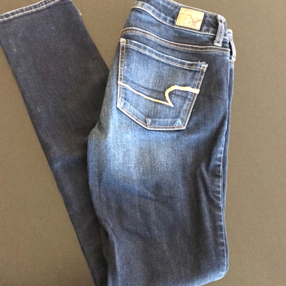 American Eagle dark wash skinny jeans